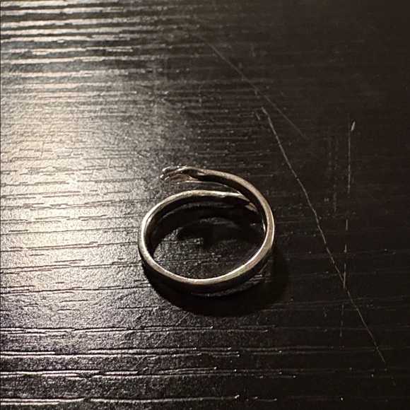 Sterling silver hug ring women’s size 6 - Picture 4 of 5